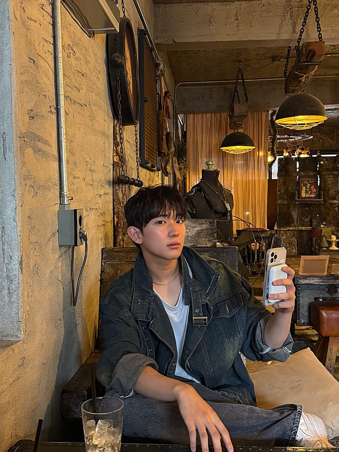 3개 제품으로 완성한 오늘의 데일리룩
