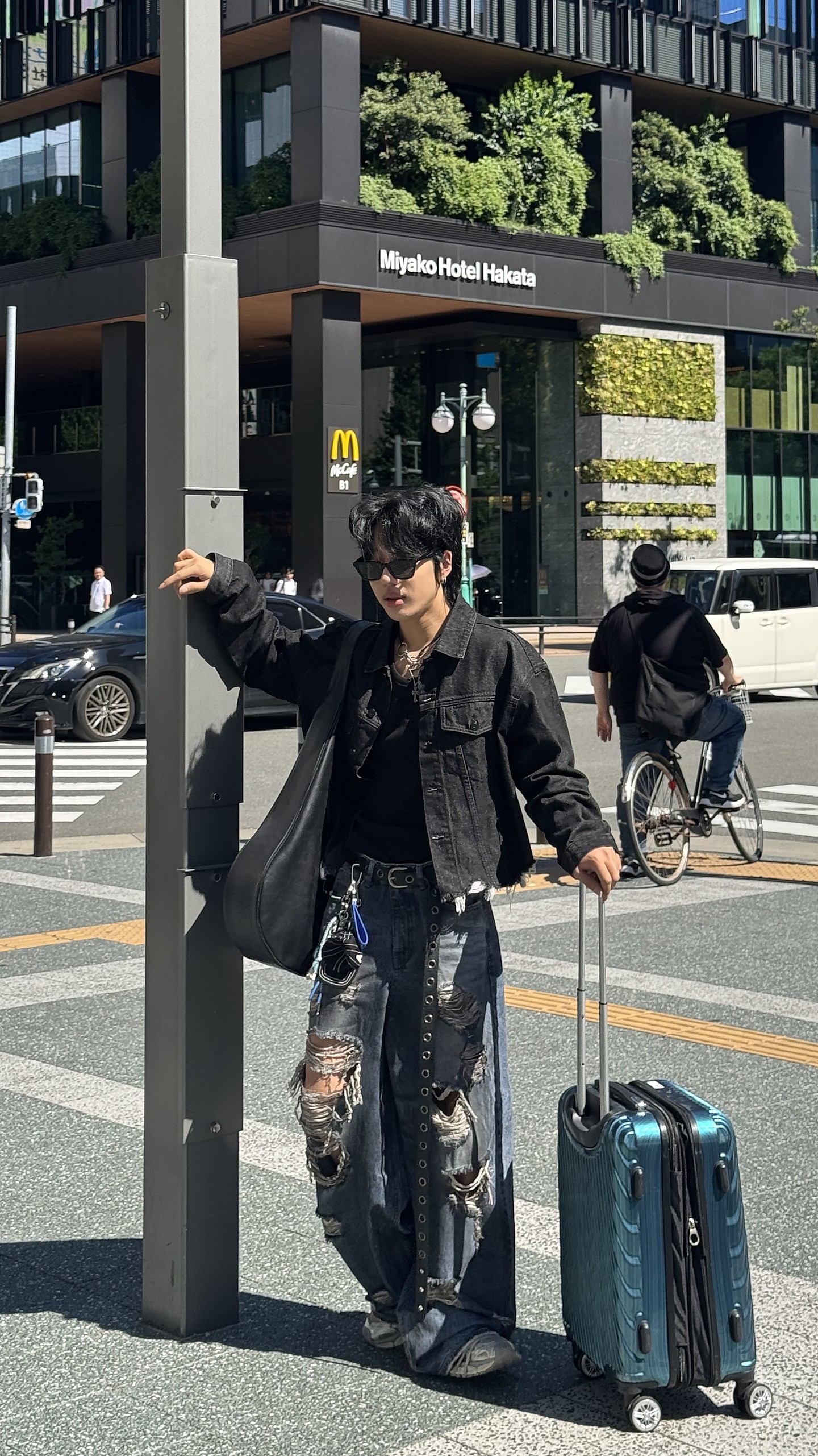 4개 제품으로 완성한 오늘의 데일리룩