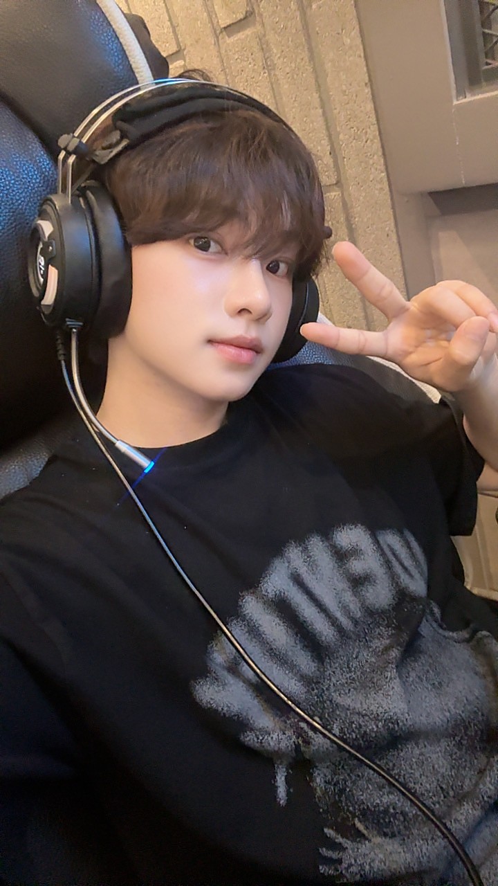 4개 제품으로 완성한 이보검님의 데일리룩