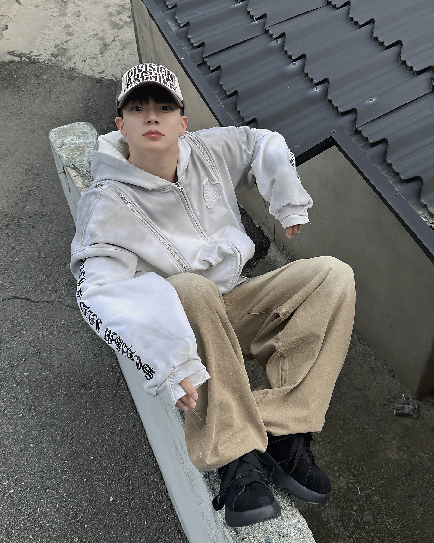 4개 제품으로 완성한 오늘의 데일리룩